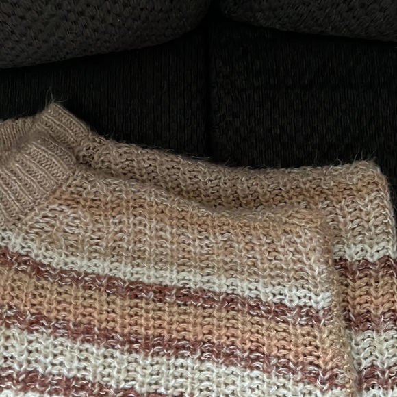 Women’s American Eagle Knitted Striped Oversized Sweater - Picture 8 of 8